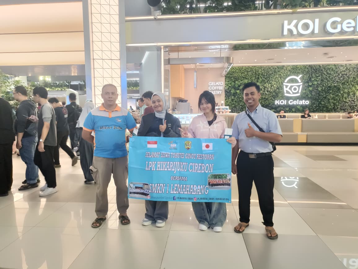 Penerbangan Siswa tg restoran LPK Hikarijuku Cirebon
