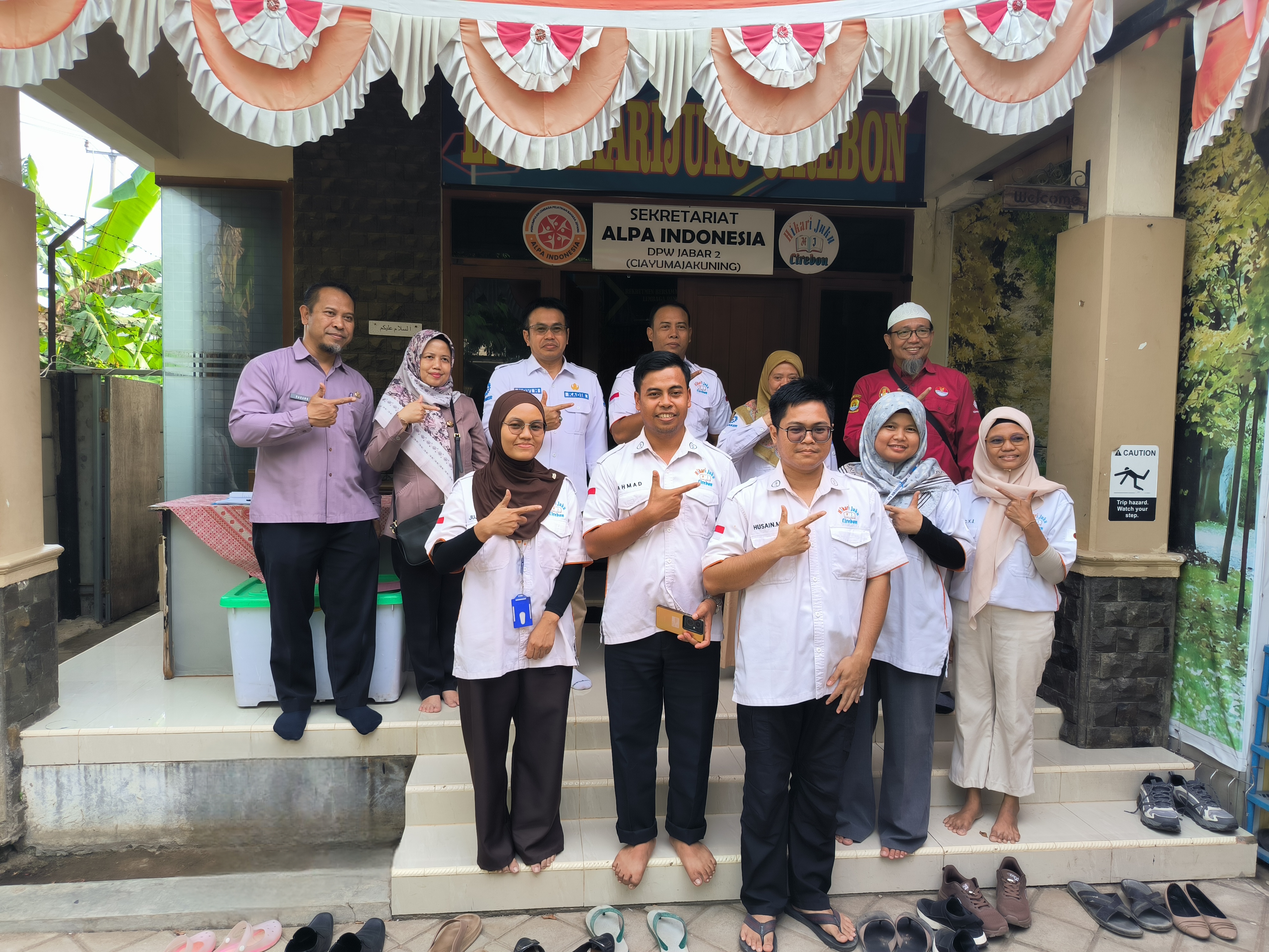 Foto bersama KADIS KABUPATEN CIREBON